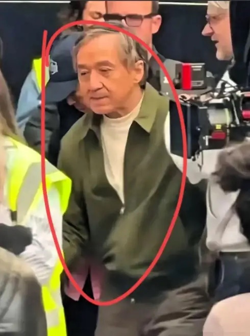 成龙大哥挣再多的钱，再有巨星光环，2025年，已经71岁高龄的他也难享天伦之乐！