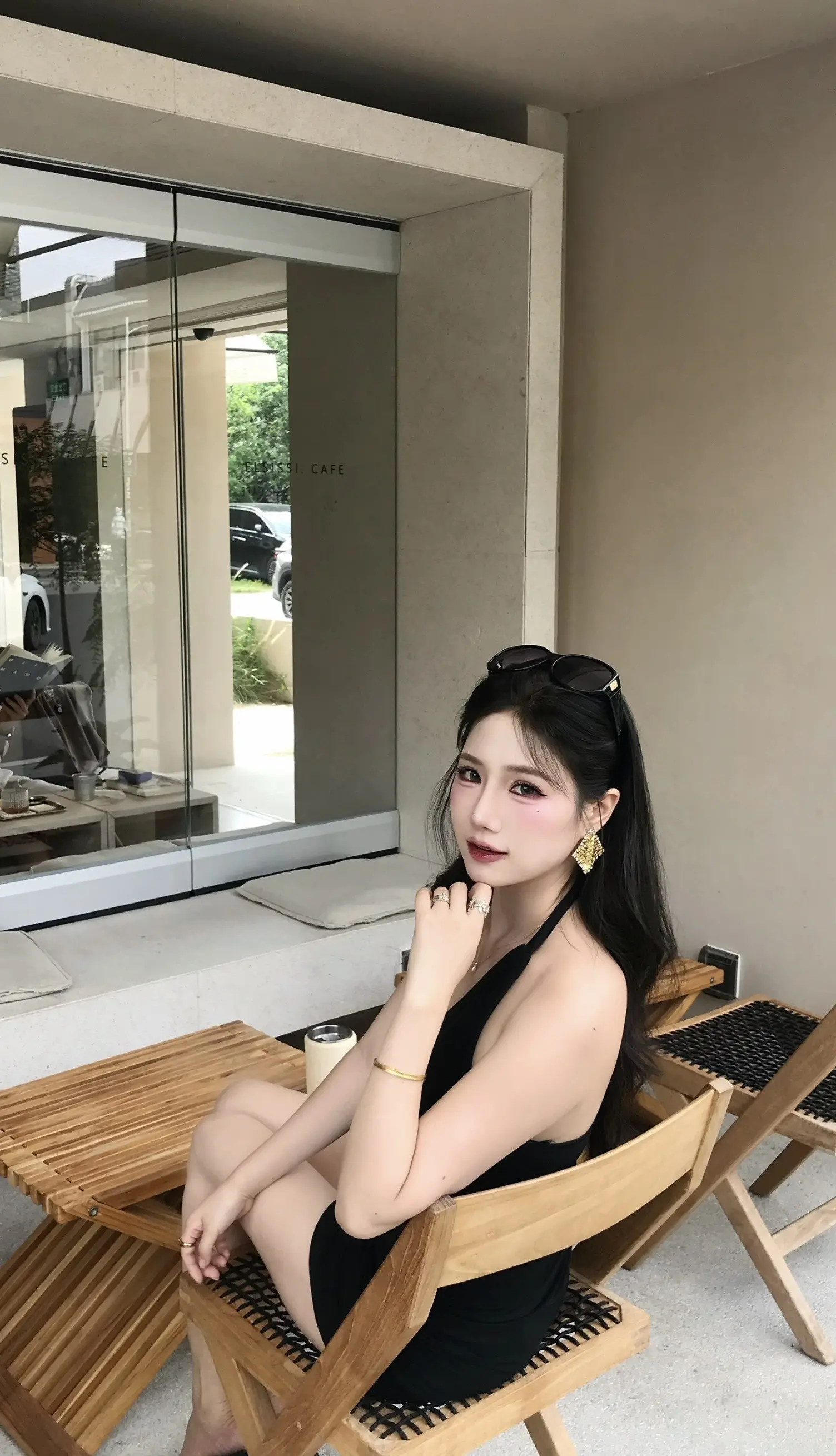 这世上人来人往 不是每件事都要有结果。