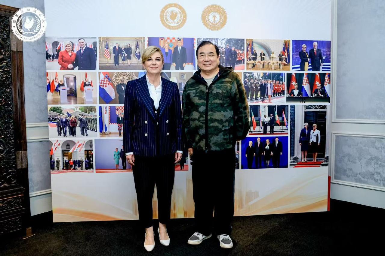 圈圈突破，圈层向上，逐光而行。
圈子定格局，价值创未来，为企业家创造价值。
我喜