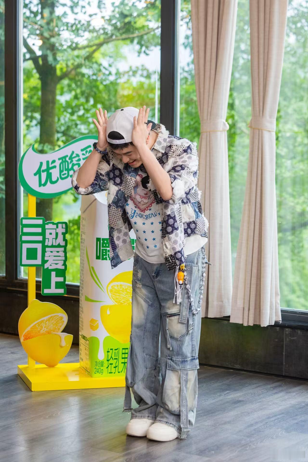 陈赫为了澄清身体太努力了陈赫又又又澄清了 感觉陈赫这次澄清真的挺费心的，专门拍视