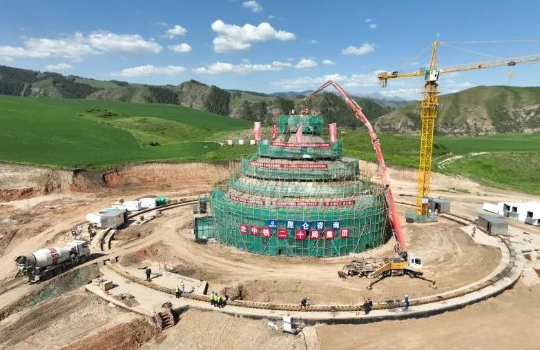 世界最大、精度最高！中国天眼望穿宇宙，人民币也站稳全球。
都说美债收益率高是好事