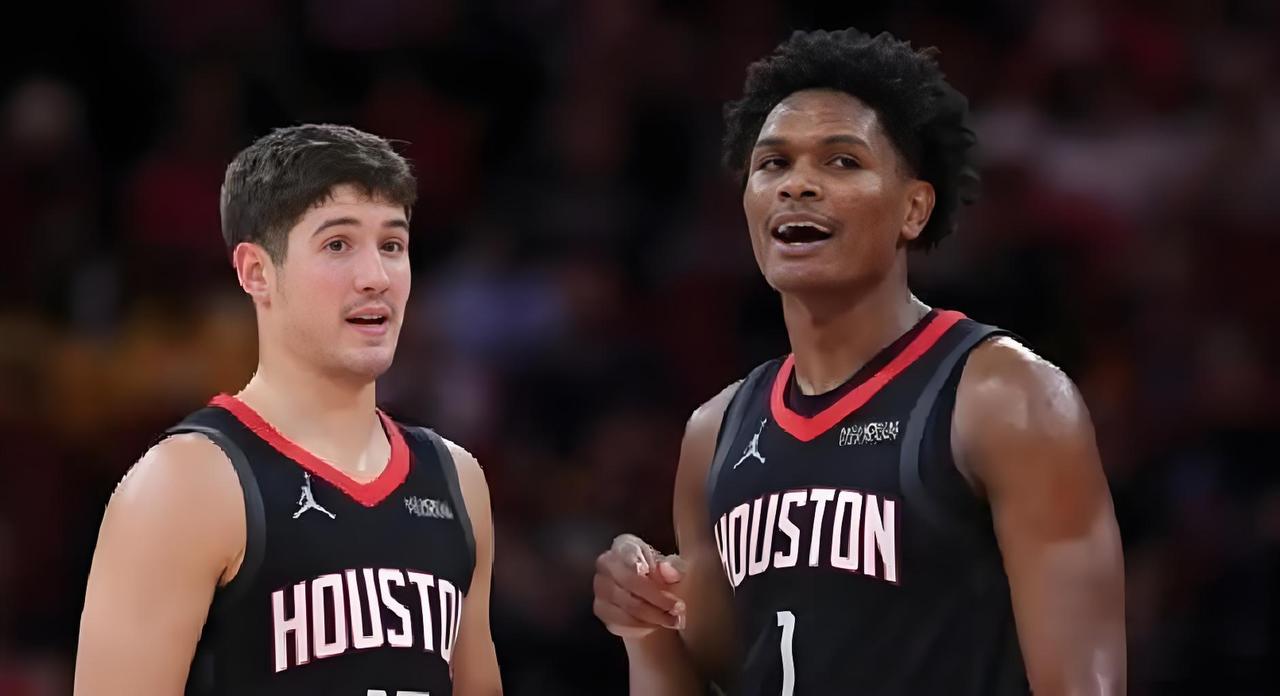 阿门与谢泼德默契拉满！火箭双子星互补成型，险胜热火藏着未来答案。
 
火箭123