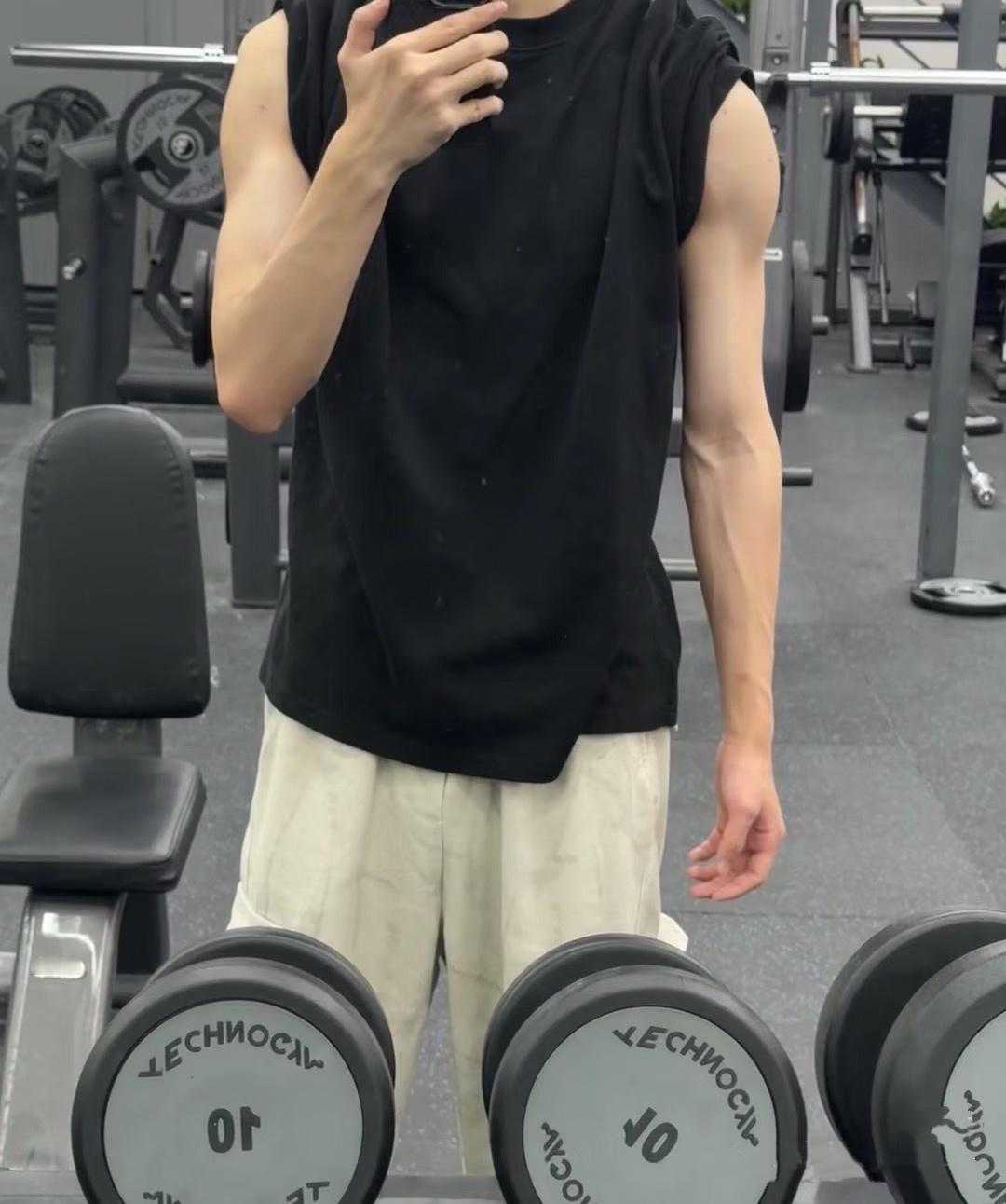 提升自己永远比仰望他人更有意义。运动的天赋从来都是日复一日的坚持✊黄金现货黄金外
