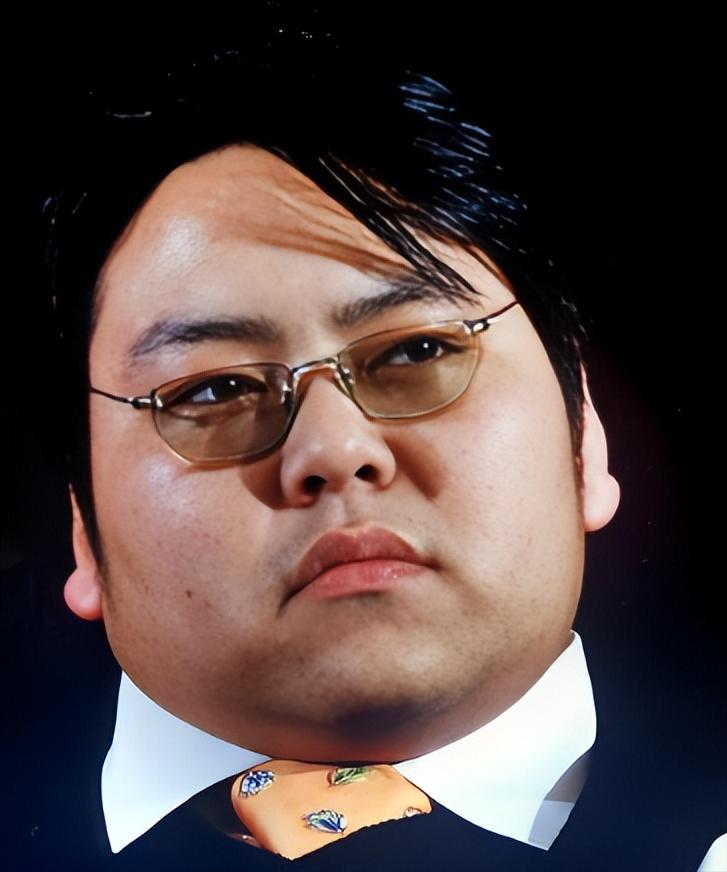 2009年，李兆会在“天上人间”花费880万，将全场宾客的单都买了。最后他因为高