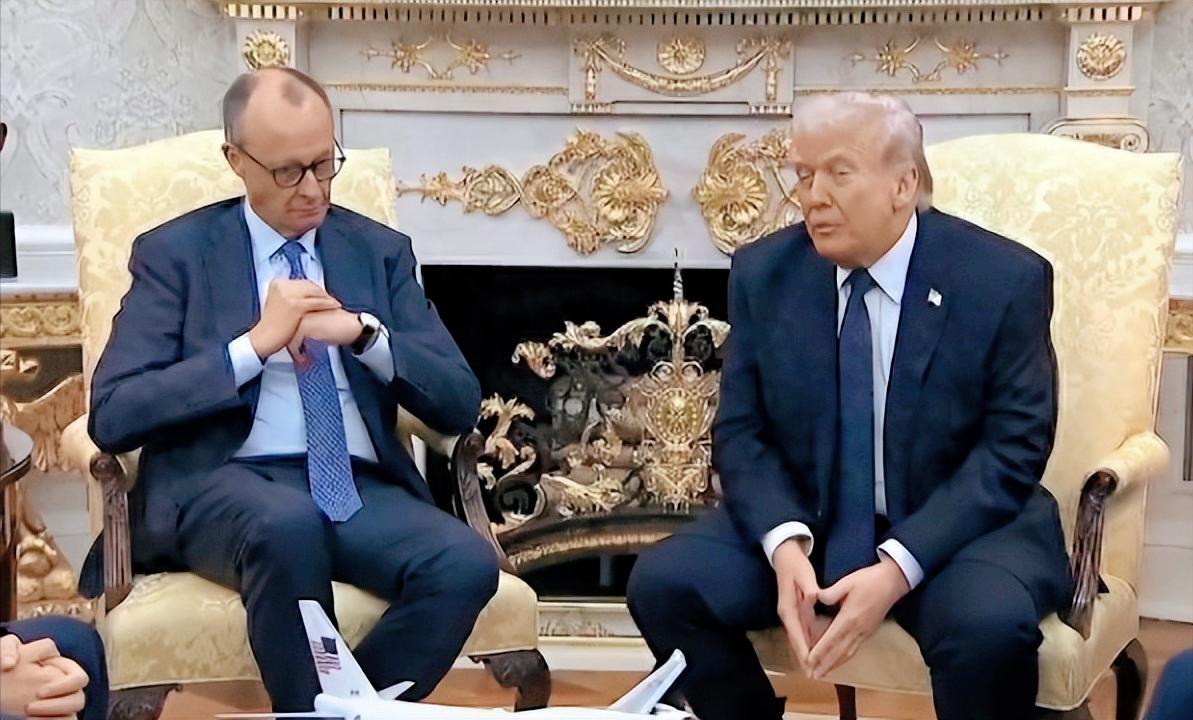 特朗普又发火了，这次直接把火气撒到了西班牙和英国头上。
 
在白宫和德国总理默茨