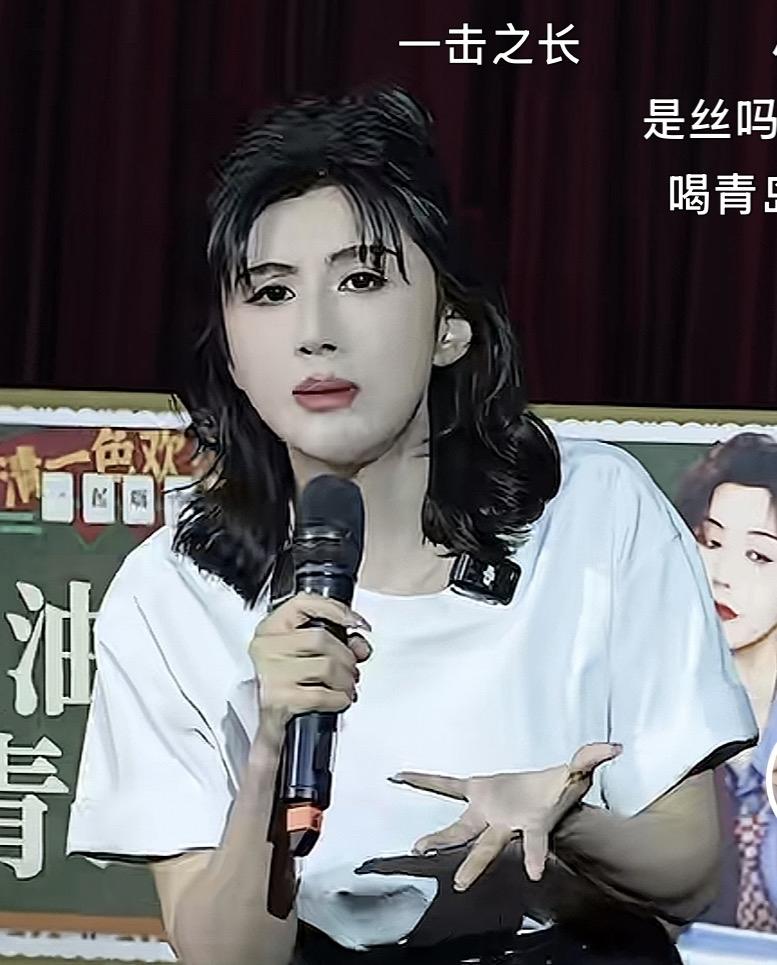 创新新派喜剧走红深圳！

如今国内单口喜剧行业同质化严重，但是，从四川远赴深圳扎