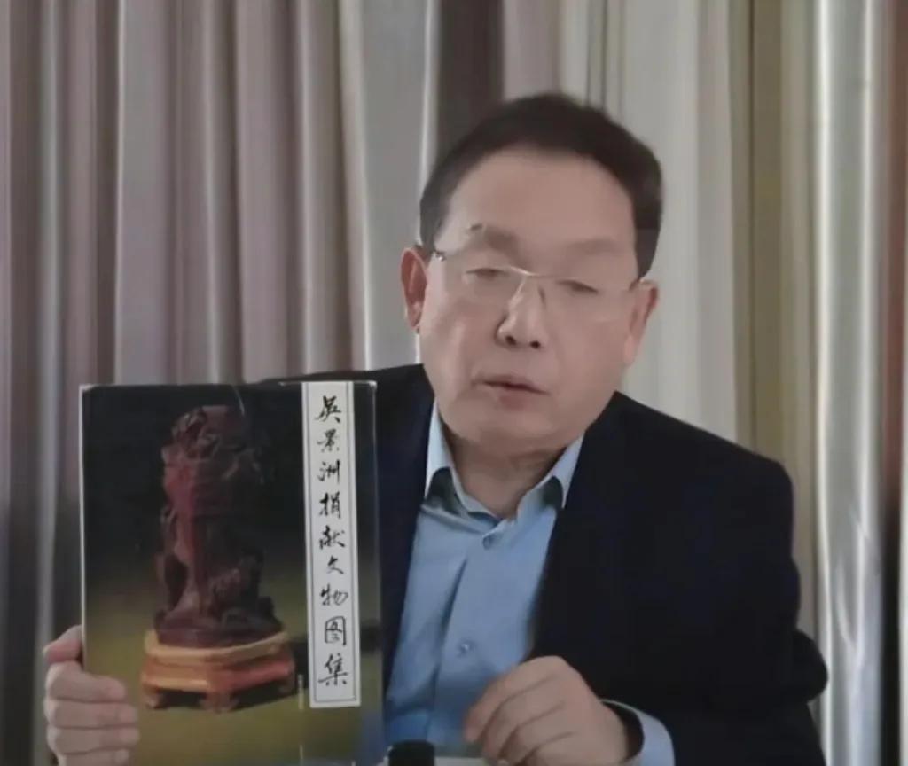 南博那笔烂账还没算清楚
故宫这边的雷又炸了
而且这回苦主来头更大

      