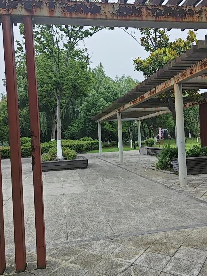 人到老才懂：所有突发大病，都是身体攒够的“怨气”！养生从不是矫情，是保命
 
很