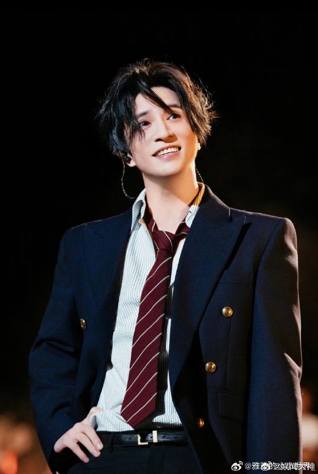 在广州一抬头就能看到薛之谦广州全城为薛之谦沸腾，街头巷尾都是巡演身影，视觉与期待