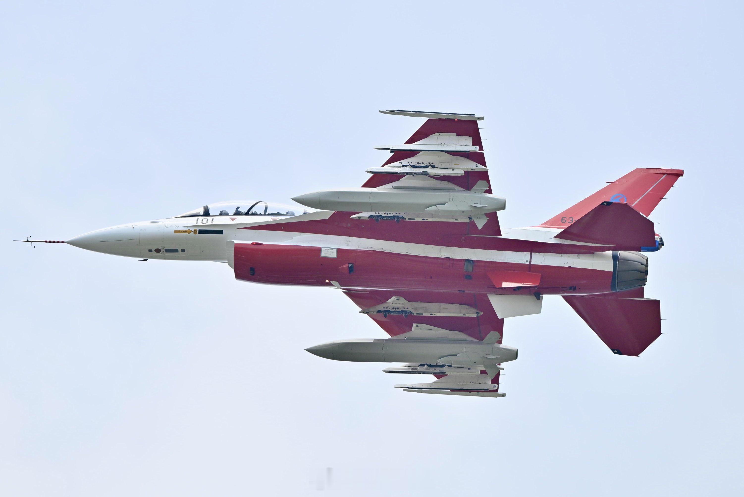 岐阜基地F-2B首架原型机搭载新型隐身远程巡航导弹进行首次试飞航空创作计划武器装