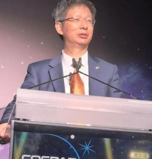 王虹刚拿下菲尔兹奖还不到半个月，我国科学家又刷新了一项历史纪录。

比王虹更厉害