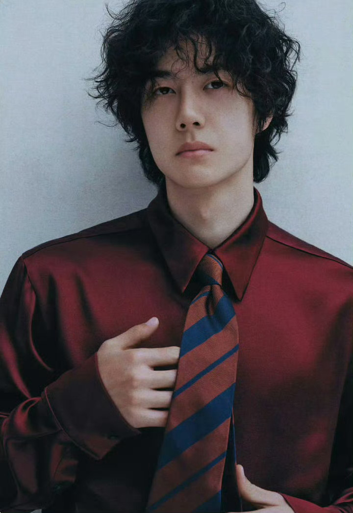 这真的是极品cr:logo 