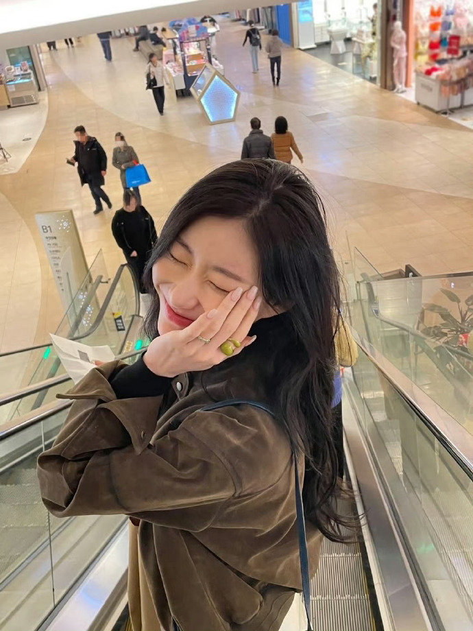 李彩领 