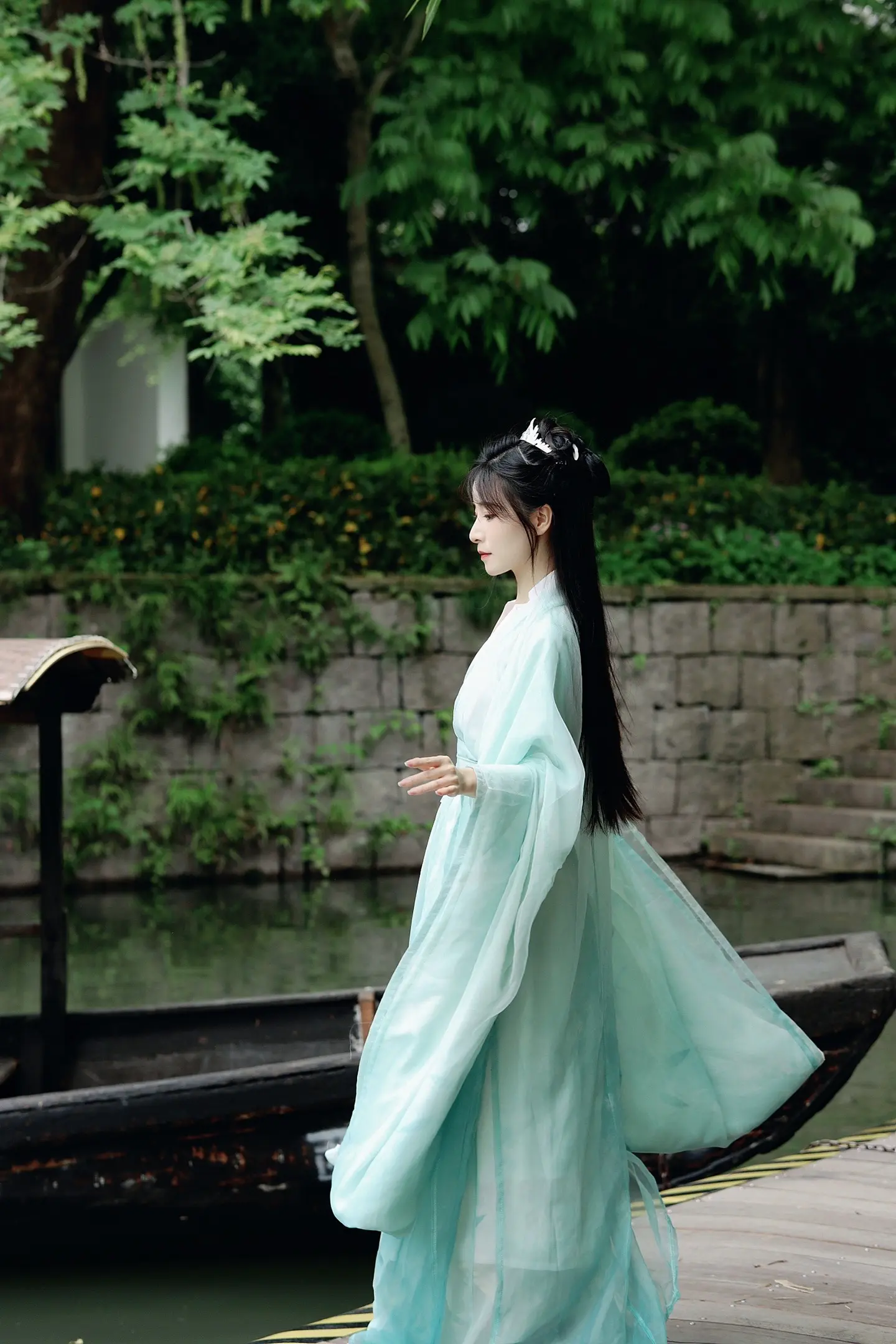 “七月初七，淮水竹亭”