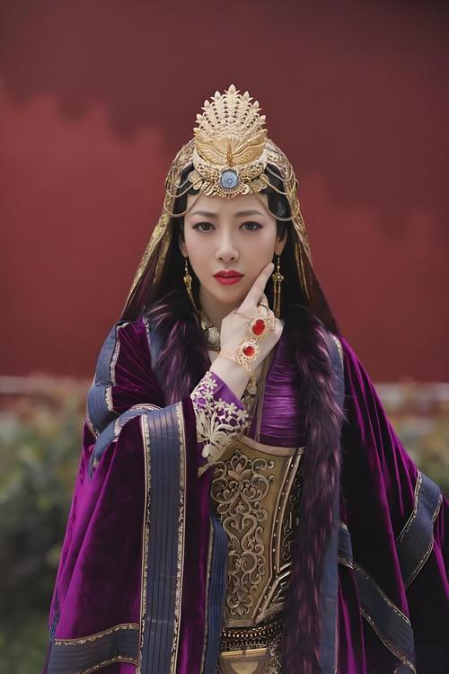 你心中的“紫衫龙王”是哪个？

“紫衫龙王”离世，郑少秋版《倚天屠龙记》中又一位