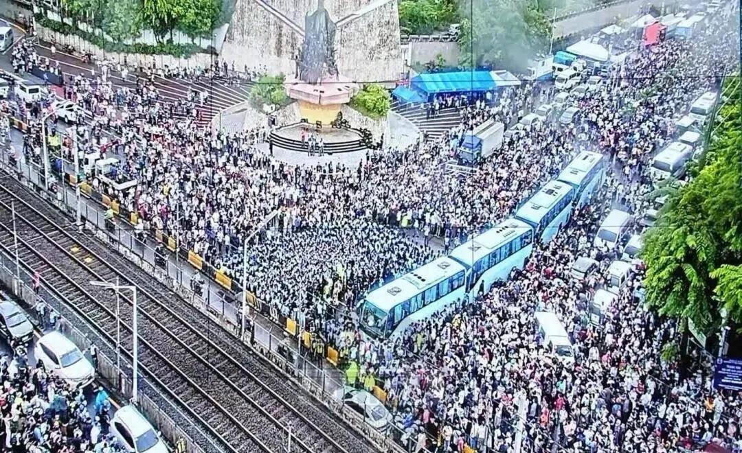 6月30日是菲律宾总统小马科斯执政四周年纪念日，在此期间，菲总统府本来要举行若干