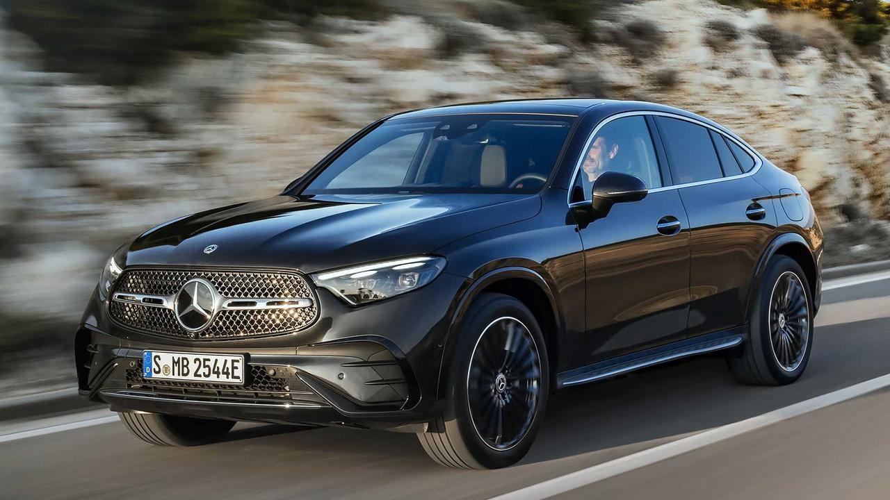 2024款奔驰 GLC 轿跑车，这款SUV 轿跑车版将性能与更具运动感的溜背式造