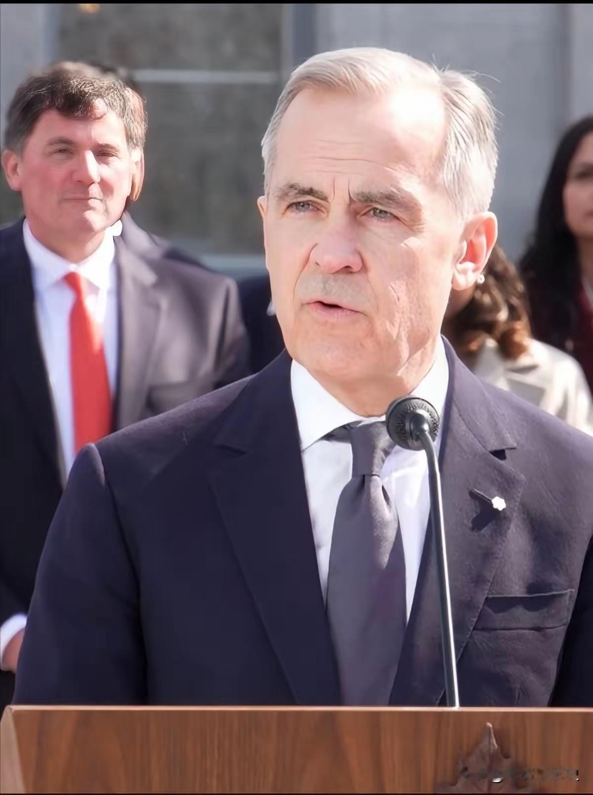 加拿大总理卡尼最近的讲话令人震惊
​        在年终专访中公开划定了对华交