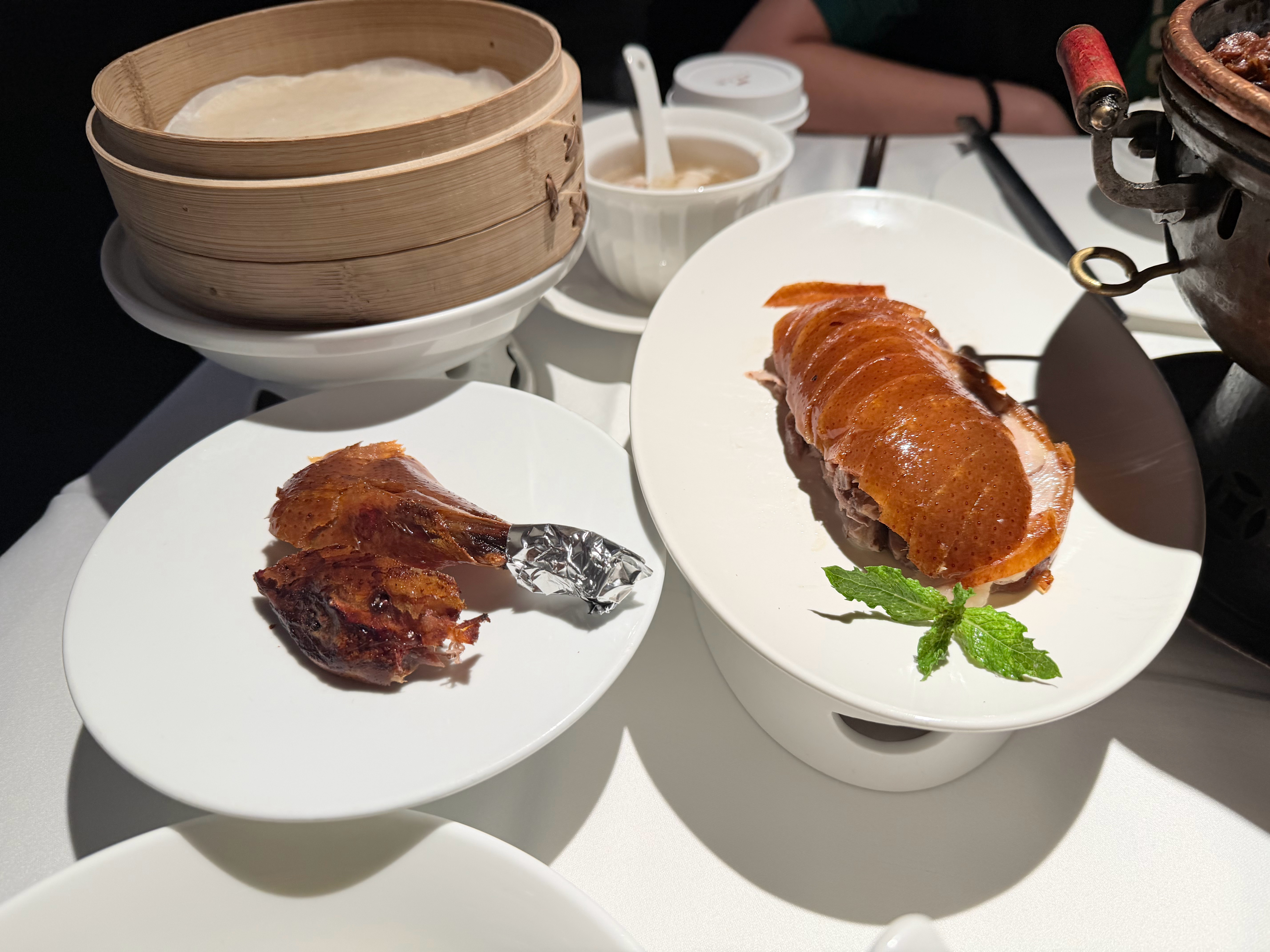 四季民福打个卡，也就打个卡，因为我还是觉得南京鸭子能甩它一条街，北京鸭子太腻了 