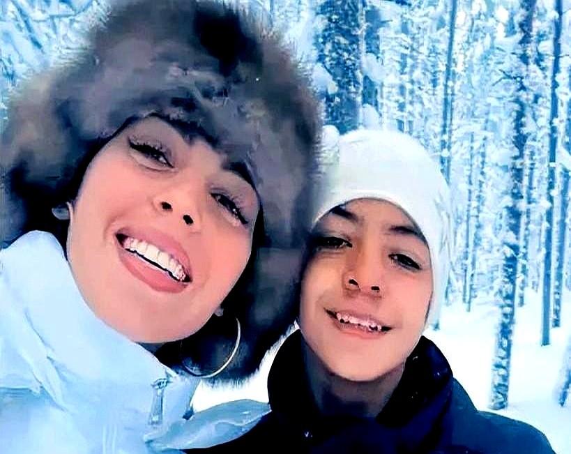 一位佛罗里达地产大姐带着7岁儿子跨越太平洋想“体验贫穷”，落地北京后一连串冲击画