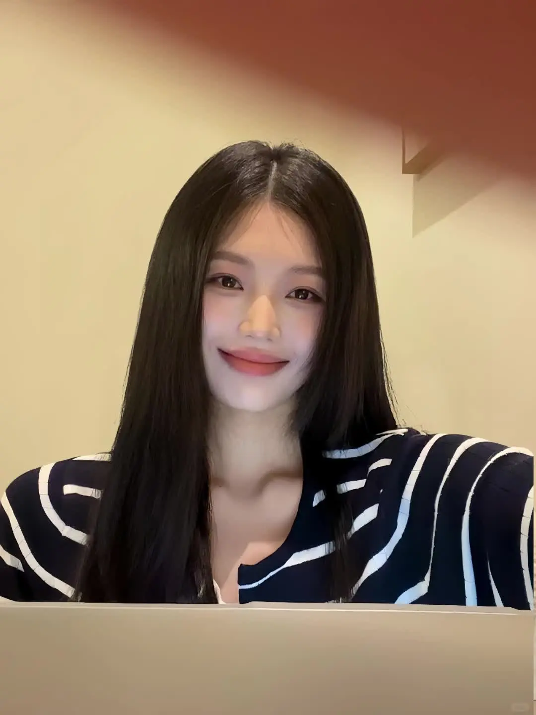 你是我未曾拥有无法捕捉的亲昵