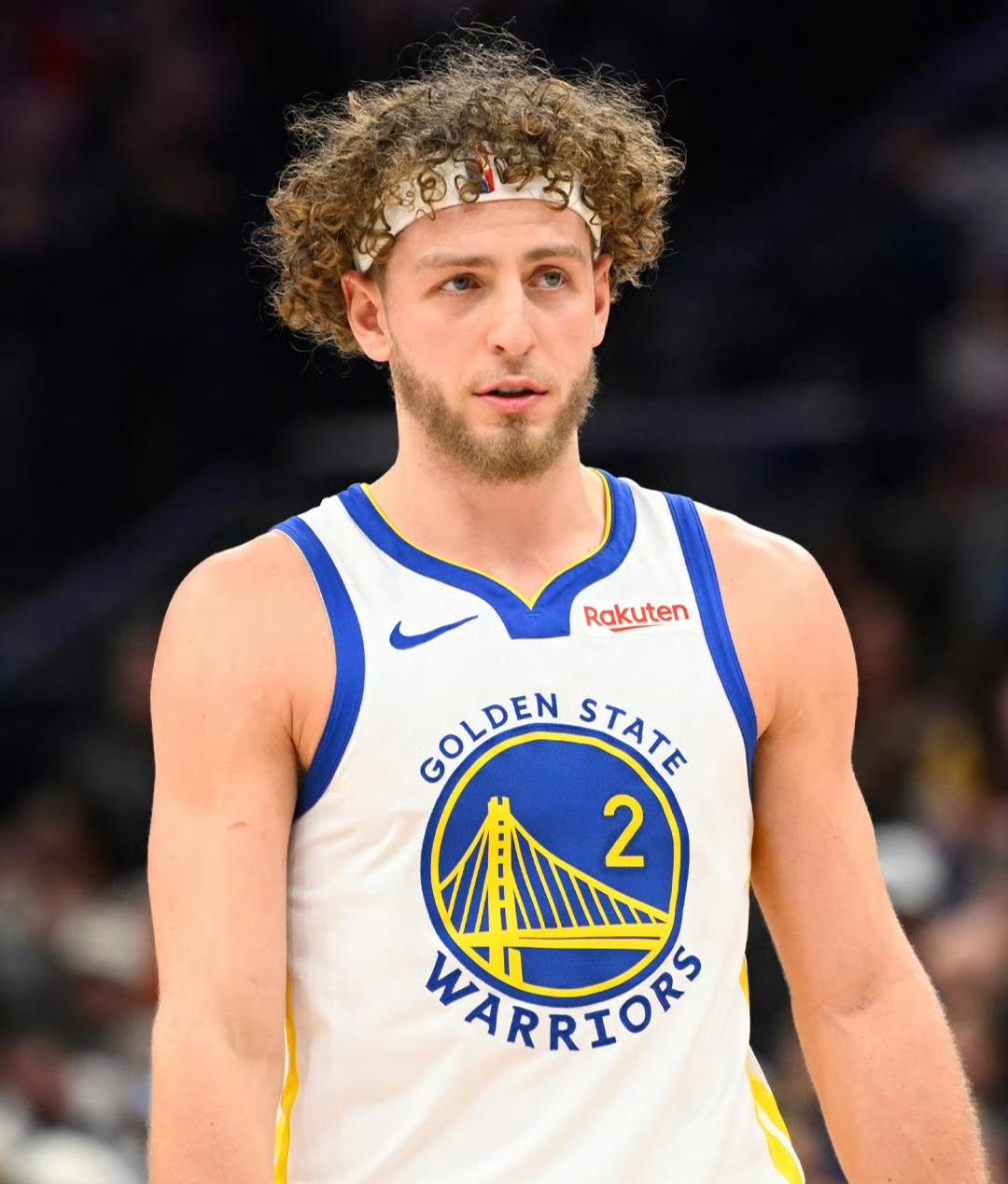 勇士不敌76人！数据不会说谎，这三人真的不想被交易
字母哥的交易闹得沸沸扬扬，森