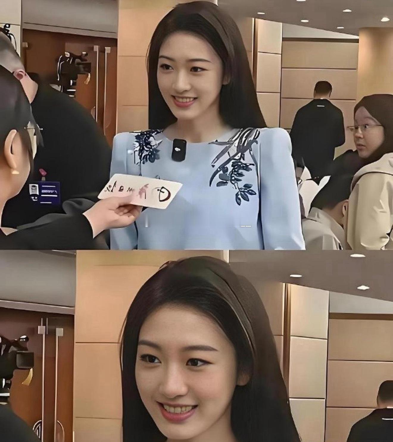 这个体制内女生太好看了，即使在央视镜头里，颜值也跟一线明星有的一拼 ​​​