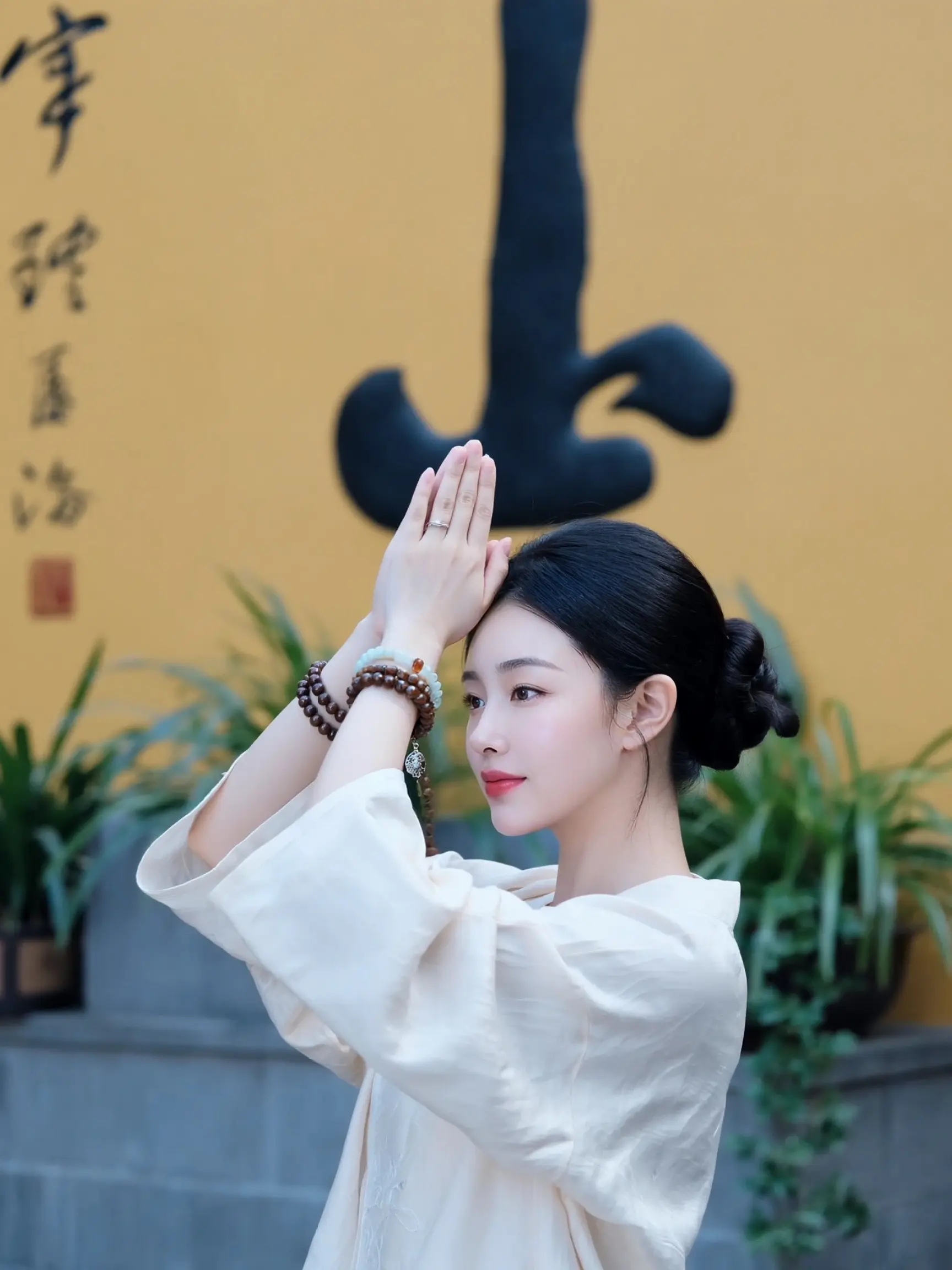 今天在广仁寺待了一下午，突然想通了一件事： 男人这辈子最该追求的，从不...