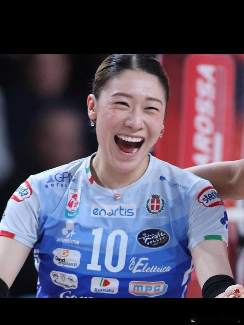 土耳其排球之声曝伊萨奇巴希向日本女排队长石川真佑提供了一份2年的合约，预计本周内