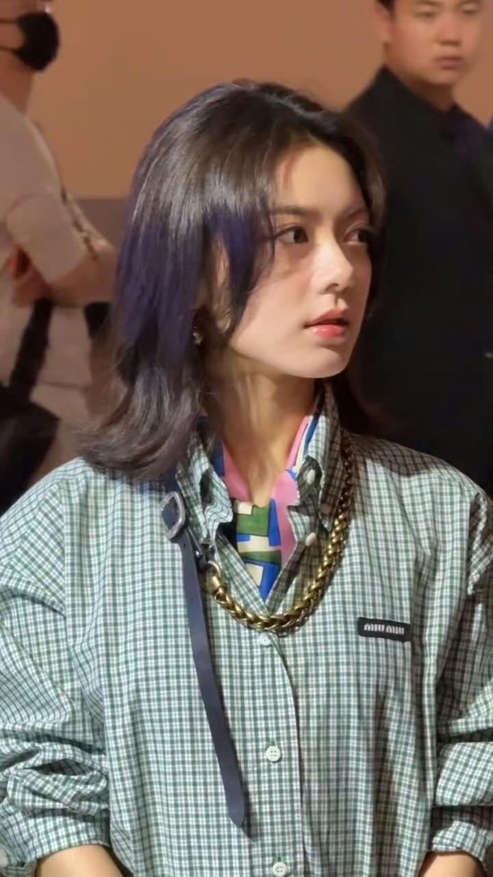赵今麦今日miumiu活动生图，这状态太好了吧！
戴珍珠耳环的少女，完全大美人的