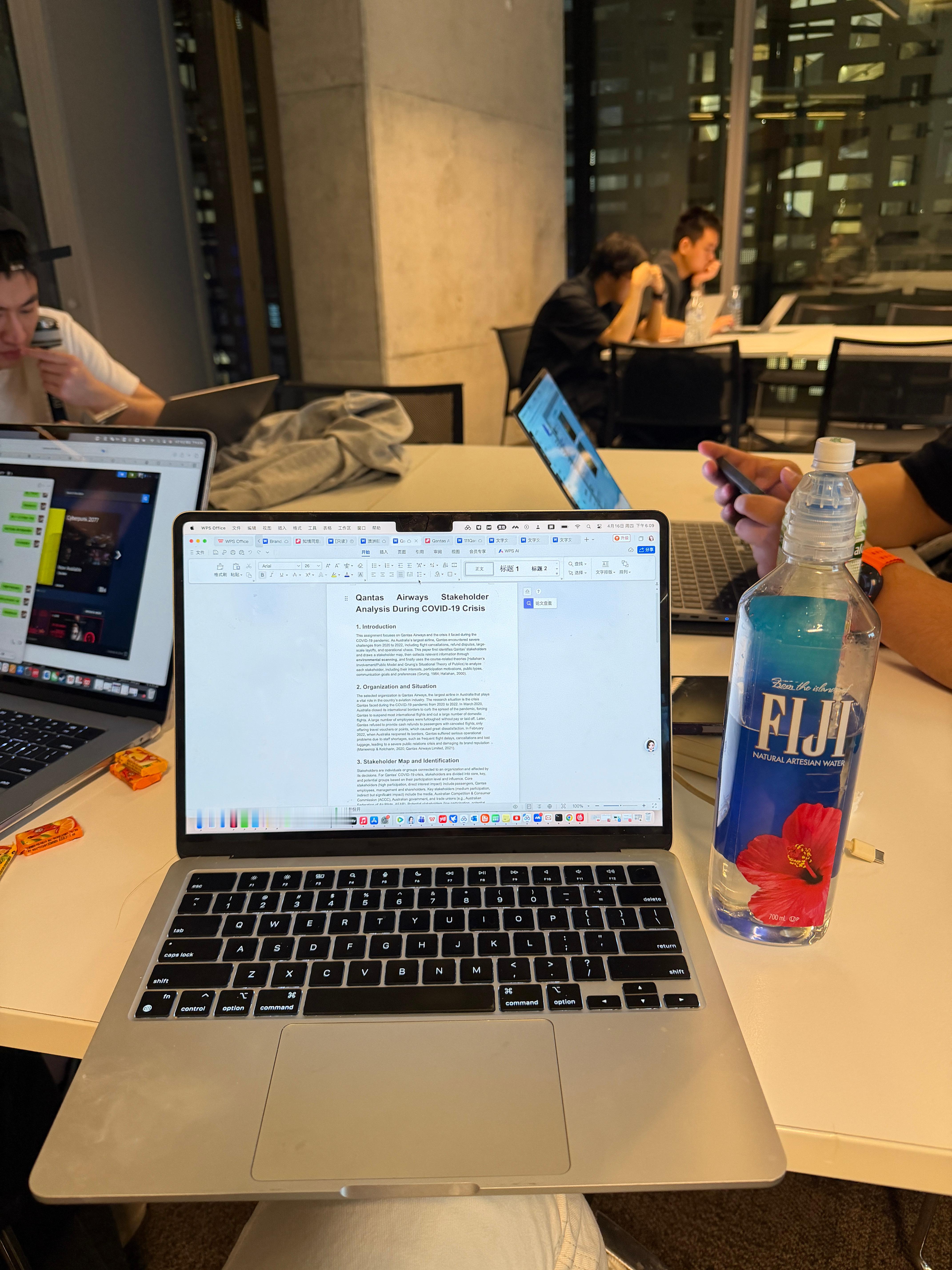 稀里糊涂半个学期过去了，还有一个月就放假了～ 