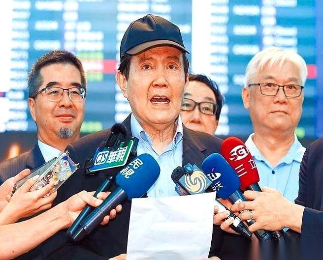 上午，三人调查小组刚公布完结果。
下午，一份盖着“马英九基金会”公章的声明，就直
