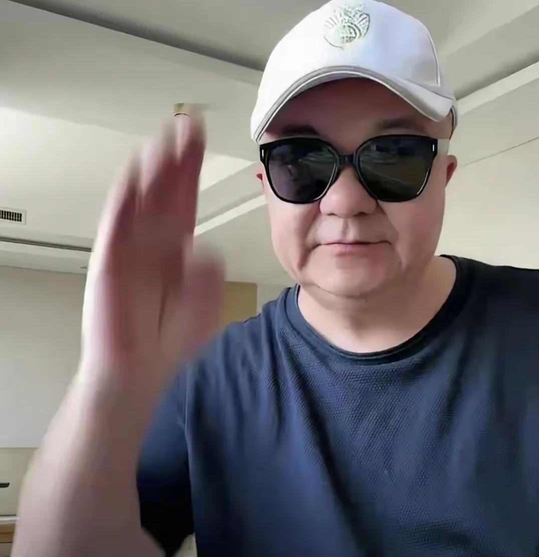 锦上添花不如雪中送炭，董路好样的，拒绝品牌商跟自己个人合作
董路最近直播时说起一
