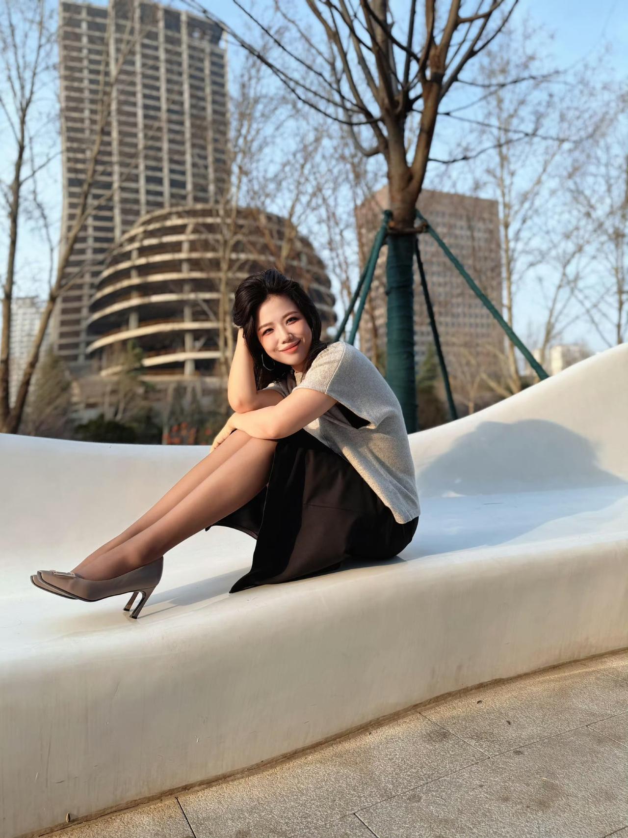 把努力当成一种习惯，而不是三分钟热度，坚持才是王道拳头，每一个你羡慕的收获，都是