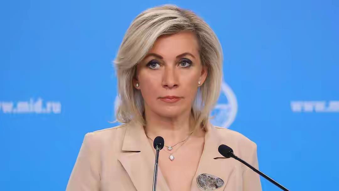 俄罗斯外交部发言人扎哈罗娃25日表示，美国再次发出关于与伊朗举行谈判的呼吁，不排