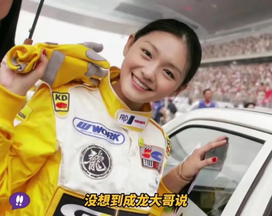 以前的她是多么灵气鲜活，鬼马精灵的少女们，回不去了哎，原来不管是女星还是普通女孩