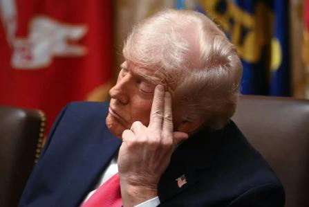 美伊这仗打完，美国藏了几十年的底算是漏光了！掉几架飞机、挨几轮反击根本不算啥，最