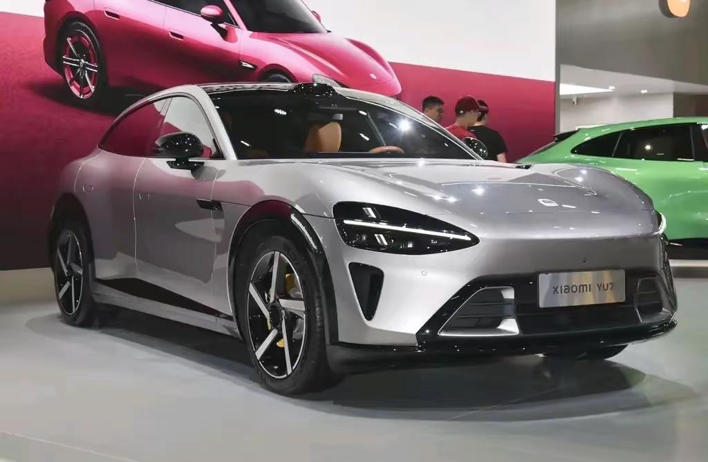 小米YU7获中大型SUV二月销量冠军
今天，小米汽车官方公布了2月的销量成绩。数