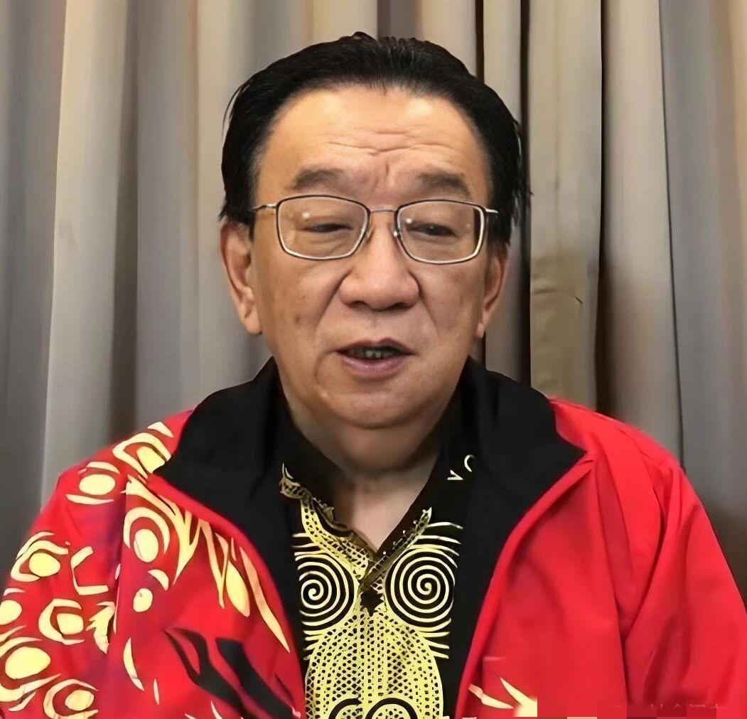 侯耀华怒斥封箱是“瞎折腾”，我却说，这恰恰是德云社碾压同行的秘密武器。
传统相声