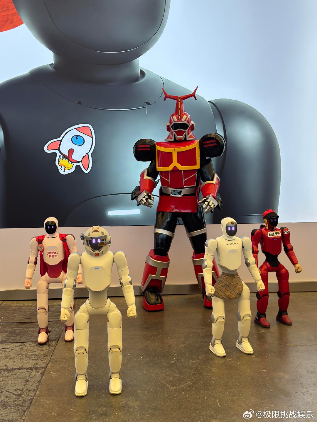 机器人陪伴的最终意义人工智能飞速发展，陪伴型机器人走进大众视野。它不能替代家人朋