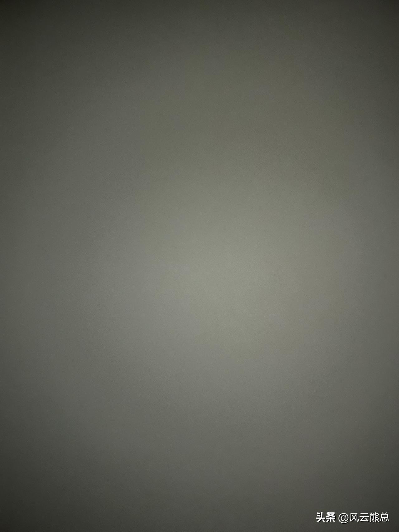2015年9月12日，“瞭望智库”发表了国资委商业科技质量中心研究员罗天昊的文章