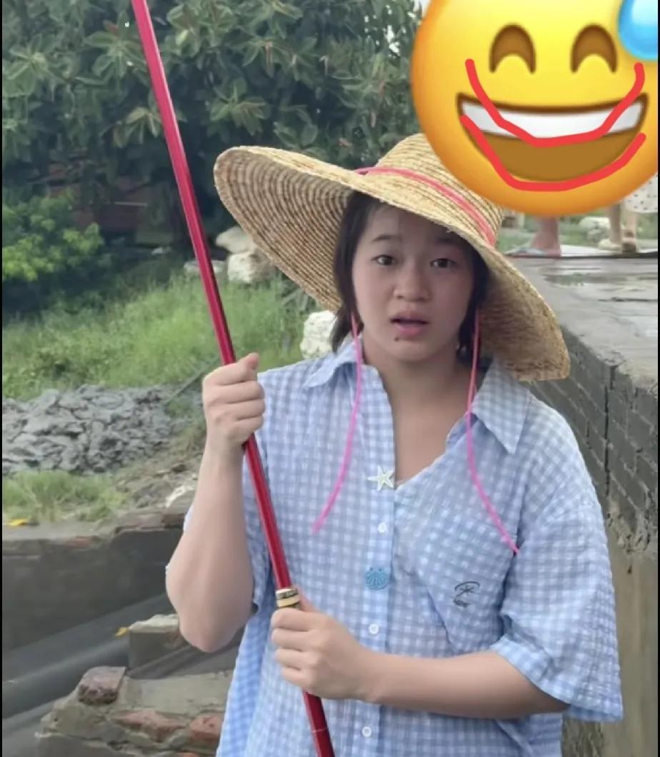 全红婵好可爱，
但是不要一个人玩水，
实在要玩安全措施要做好，游泳圈要套上！