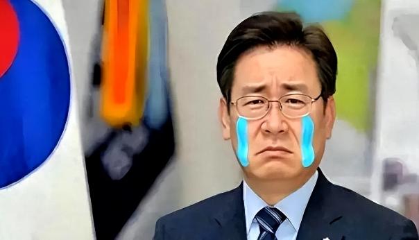 [微风]李在明这回的脸，算是丢在国际舞台上了。

他去东京见石破茂这事儿，日本现
