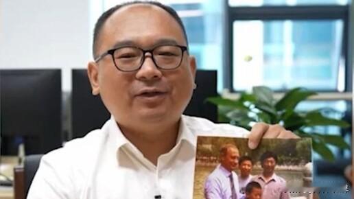 俄总统助理透露：普京将在北京会见26年前在北京亲吻过得男孩！
俄网友感慨：26年
