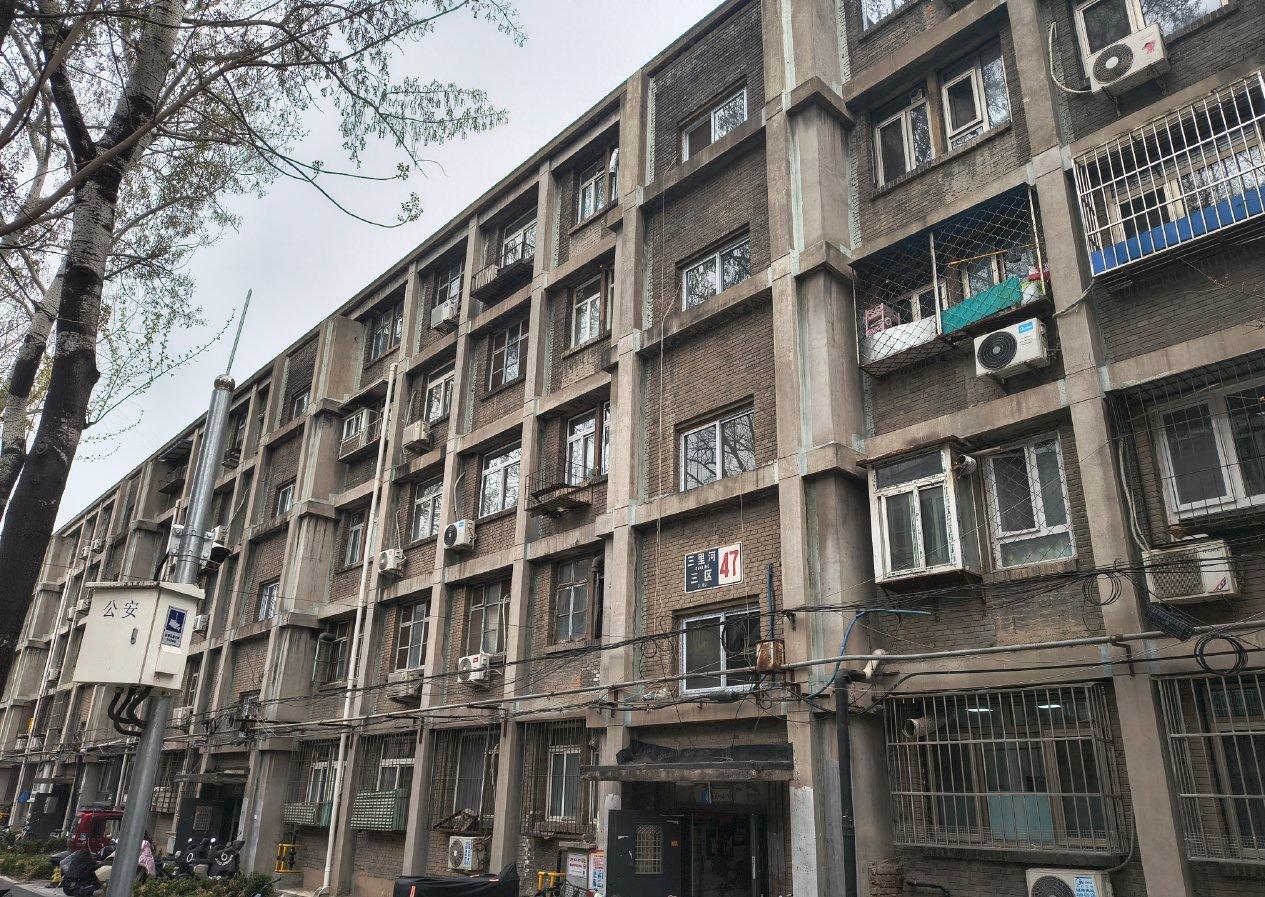 在北京,该买什么样的房子?我坚持北京买房就买三环内，什么时候都是地段为王。就是三