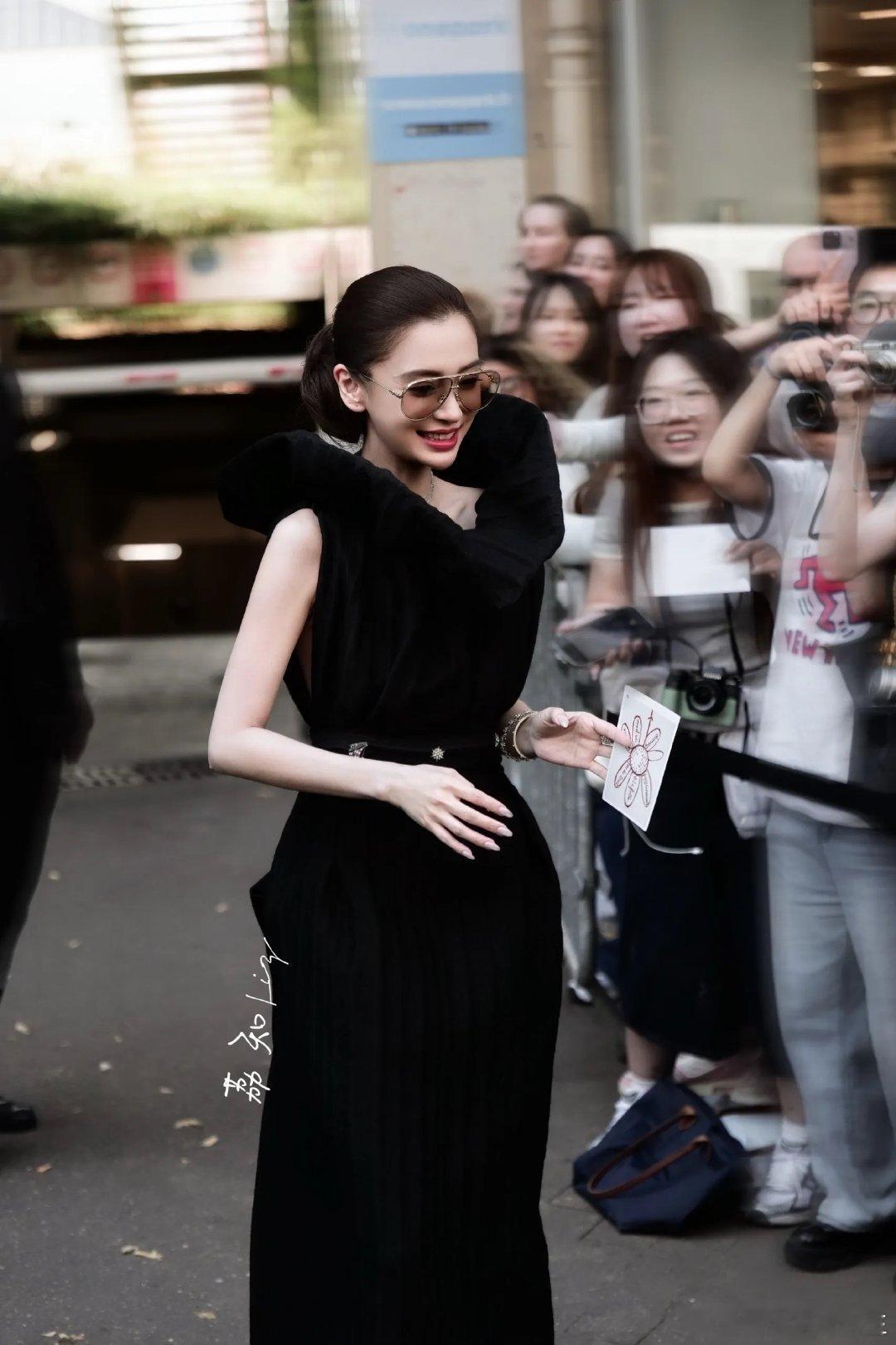 同一位拍摄的Angelababy迪丽热巴同一位摄影师拍的Angelababy迪丽
