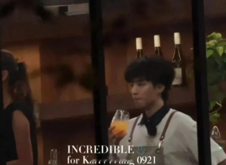 王俊凯高脚杯喝橙汁王俊凯你别太优雅了我说哈哈哈哈！王俊凯用高脚杯喝橙汁高脚杯喝牛