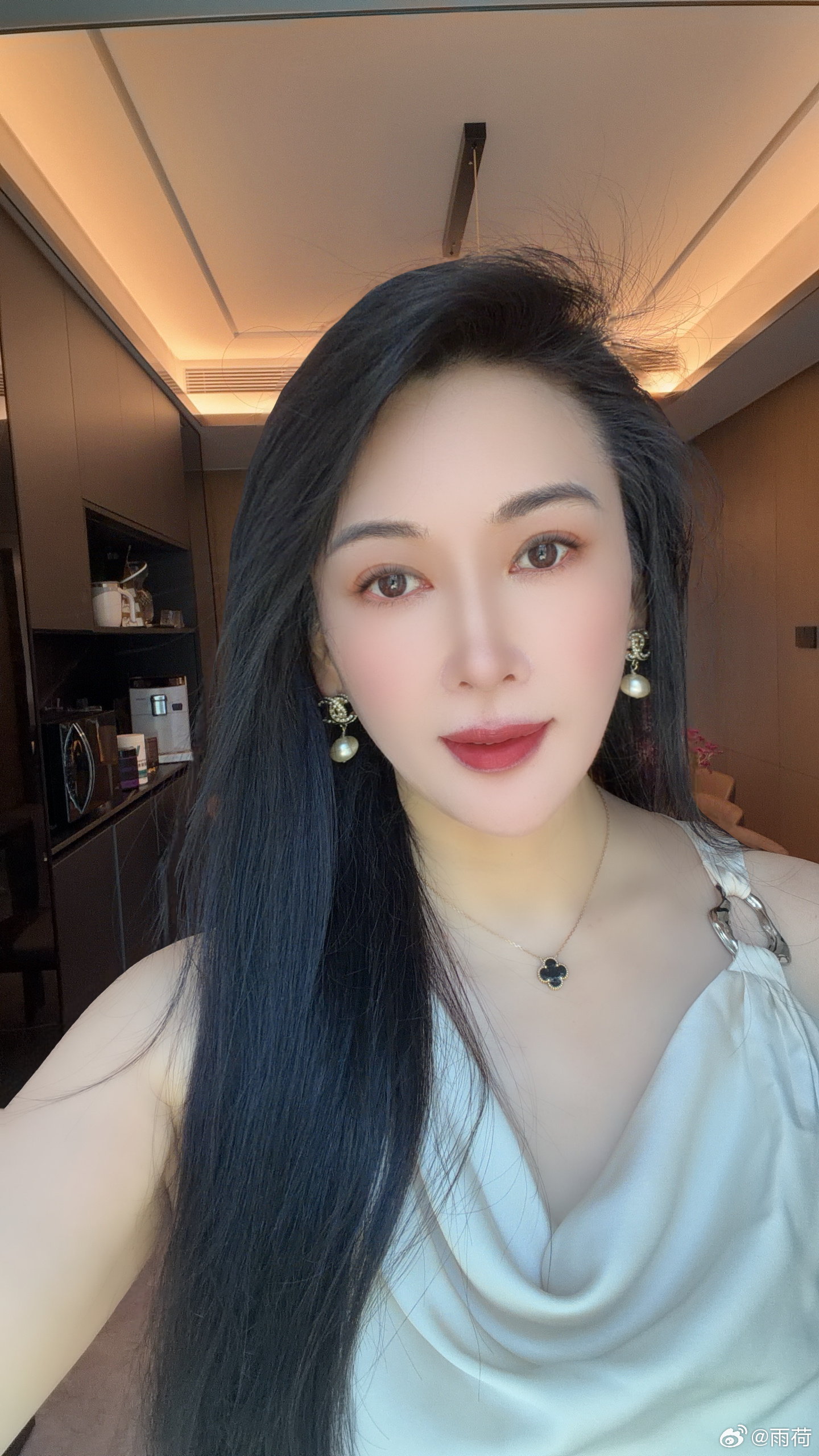今天是双眼皮修复21天，数着日子过啊就盼着满月可以大快朵颐了。也盼着快点完全消肿