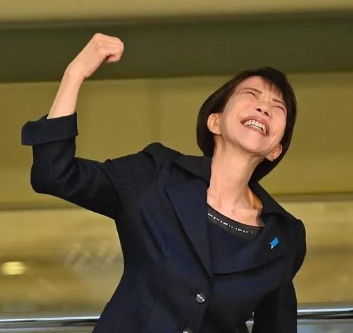 【高市早苗赢了≠日本赢了】
 
这一次高市早苗赢得了刚刚举行的日本国会选举，而且