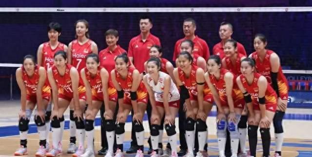 中国女排为何能3-0越南？惠若琪直播点评一针见血，说的句句在理